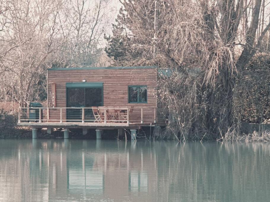 Chalet Les Pieds Dans L'Eau La Campagne A La Ville Saint-Doulchard Exterior foto