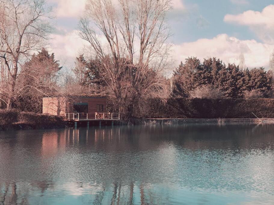 Chalet Les Pieds Dans L'Eau La Campagne A La Ville Saint-Doulchard Exterior foto