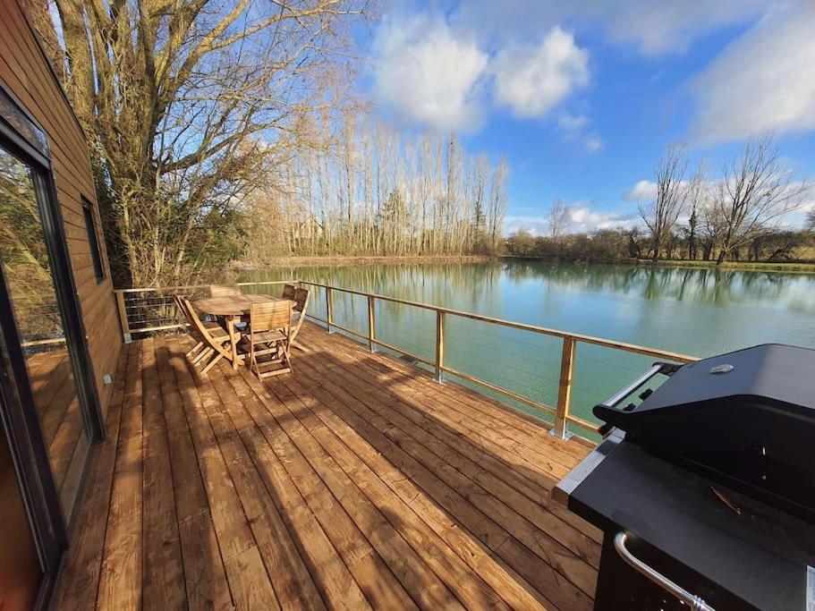 Chalet Les Pieds Dans L'Eau La Campagne A La Ville Saint-Doulchard Exterior foto